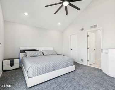 385 Aldo Drive - Photo Thumbnail 33