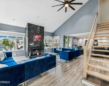 385 Aldo Drive - Photo Thumbnail 13