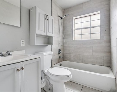 7911 Wanebe Drive - Photo Thumbnail 5