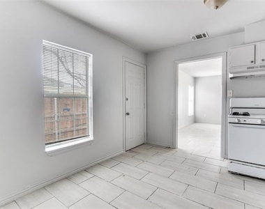 7911 Wanebe Drive - Photo Thumbnail 11