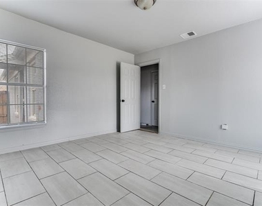 7911 Wanebe Drive - Photo Thumbnail 4