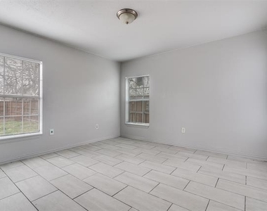 7911 Wanebe Drive - Photo Thumbnail 3