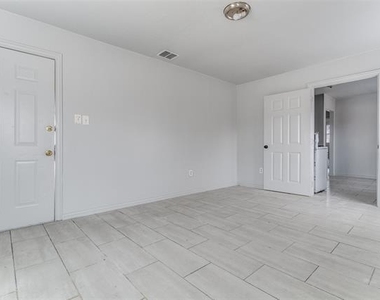 7911 Wanebe Drive - Photo Thumbnail 8