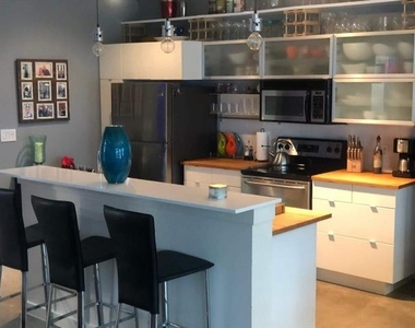 1111 S Akard Street - Photo Thumbnail 2