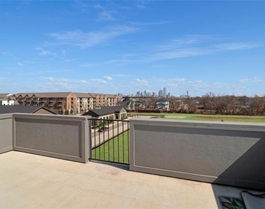 2601 La Altura Lane - Photo Thumbnail 2