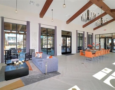 2601 La Altura Lane - Photo Thumbnail 20