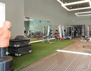 2601 La Altura Lane - Photo Thumbnail 24