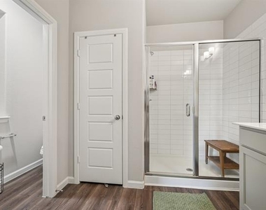 1633 Havenrock Drive - Photo Thumbnail 17
