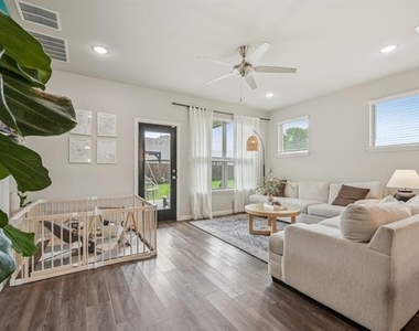 1633 Havenrock Drive - Photo Thumbnail 4