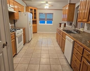 2267 County Road 3025 - Photo Thumbnail 8