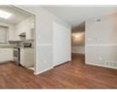 520 Pecan Acres Court - Photo Thumbnail 8