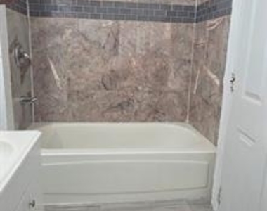 822 Colchester Drive - Photo Thumbnail 7