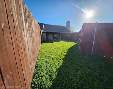 822 Colchester Drive - Photo Thumbnail 12