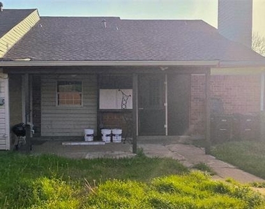 822 Colchester Drive - Photo Thumbnail 14