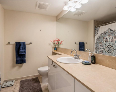 625 Casa Loma Boulevard - Photo Thumbnail 7
