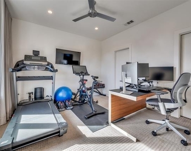3925 Lively Lane - Photo Thumbnail 9