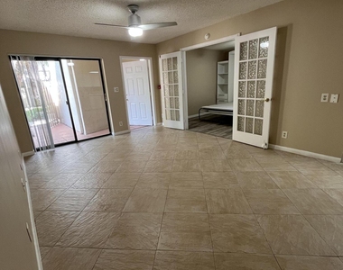616 Executive Center Drive - Photo Thumbnail 1