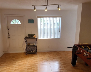 3374 Nw 64th Street - Photo Thumbnail 15