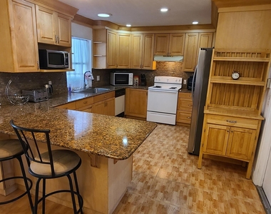 3374 Nw 64th Street - Photo Thumbnail 14