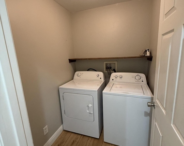 249 Ne Glentry Avenue - Photo Thumbnail 8