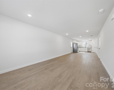 403 15th Avenue Sw - Photo Thumbnail 5