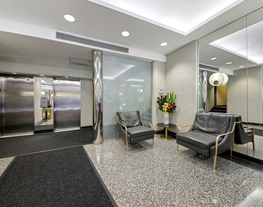 East 56th Street - Photo Thumbnail 6