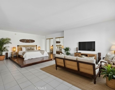 4441 Woodman Avenue - Photo Thumbnail 32
