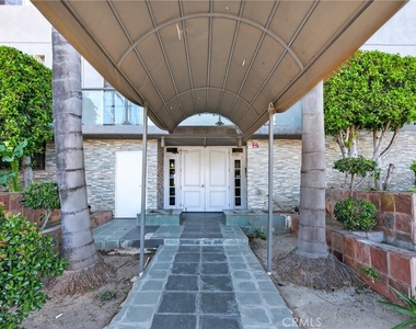 4441 Woodman Avenue - Photo Thumbnail 1
