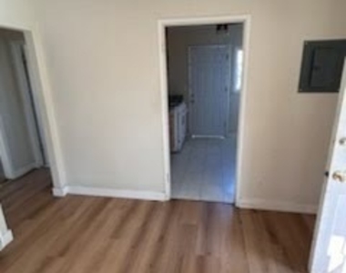 127 Madoline - Photo Thumbnail 4
