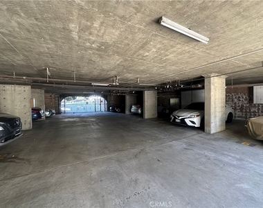 1222 N Olive - Photo Thumbnail 14