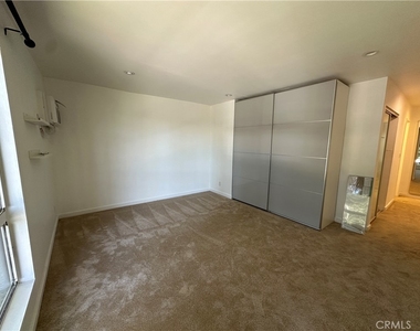 1222 N Olive - Photo Thumbnail 5