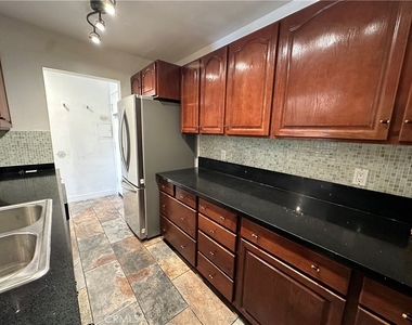 1222 N Olive - Photo Thumbnail 11