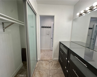 1222 N Olive - Photo Thumbnail 9