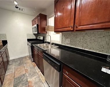 1222 N Olive - Photo Thumbnail 10