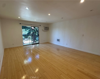 1222 N Olive - Photo Thumbnail 2