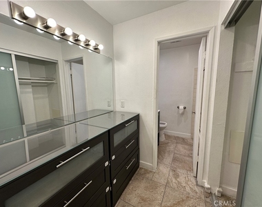 1222 N Olive - Photo Thumbnail 7