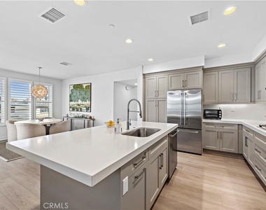 1309 Doheny Way - Photo Thumbnail 8