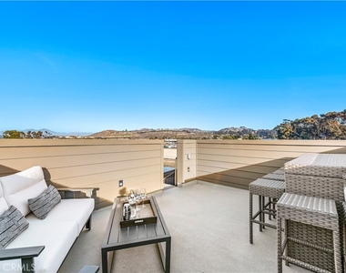 1309 Doheny Way - Photo Thumbnail 34