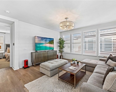 1309 Doheny Way - Photo Thumbnail 17