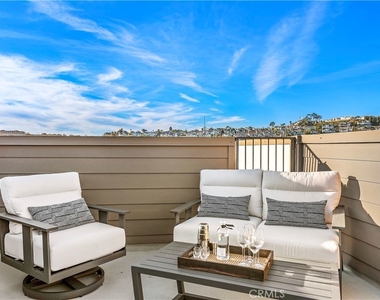 1309 Doheny Way - Photo Thumbnail 36
