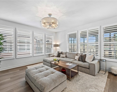 1309 Doheny Way - Photo Thumbnail 16