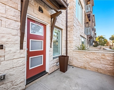 1309 Doheny Way - Photo Thumbnail 3