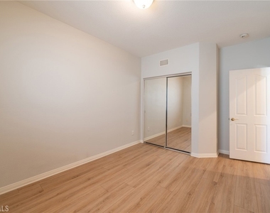 6267 Pacific Pointe Drive - Photo Thumbnail 27