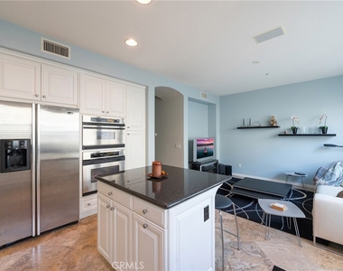 6267 Pacific Pointe Drive - Photo Thumbnail 9