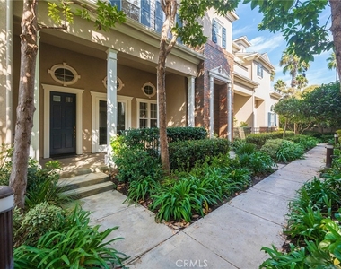 6267 Pacific Pointe Drive - Photo Thumbnail 1