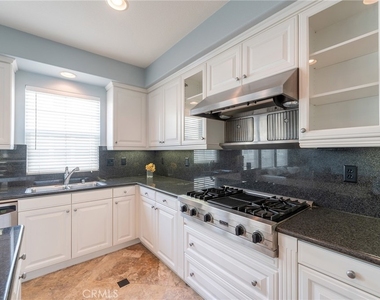 6267 Pacific Pointe Drive - Photo Thumbnail 10