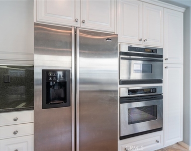 6267 Pacific Pointe Drive - Photo Thumbnail 11