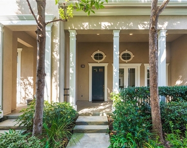 6267 Pacific Pointe Drive - Photo Thumbnail 2