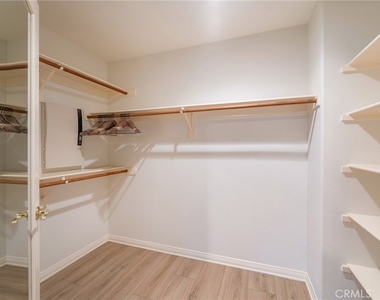 6267 Pacific Pointe Drive - Photo Thumbnail 13