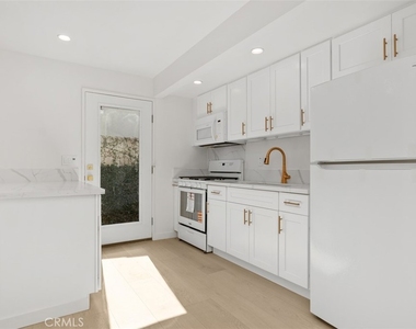 3926 Acacia Street - Photo Thumbnail 17